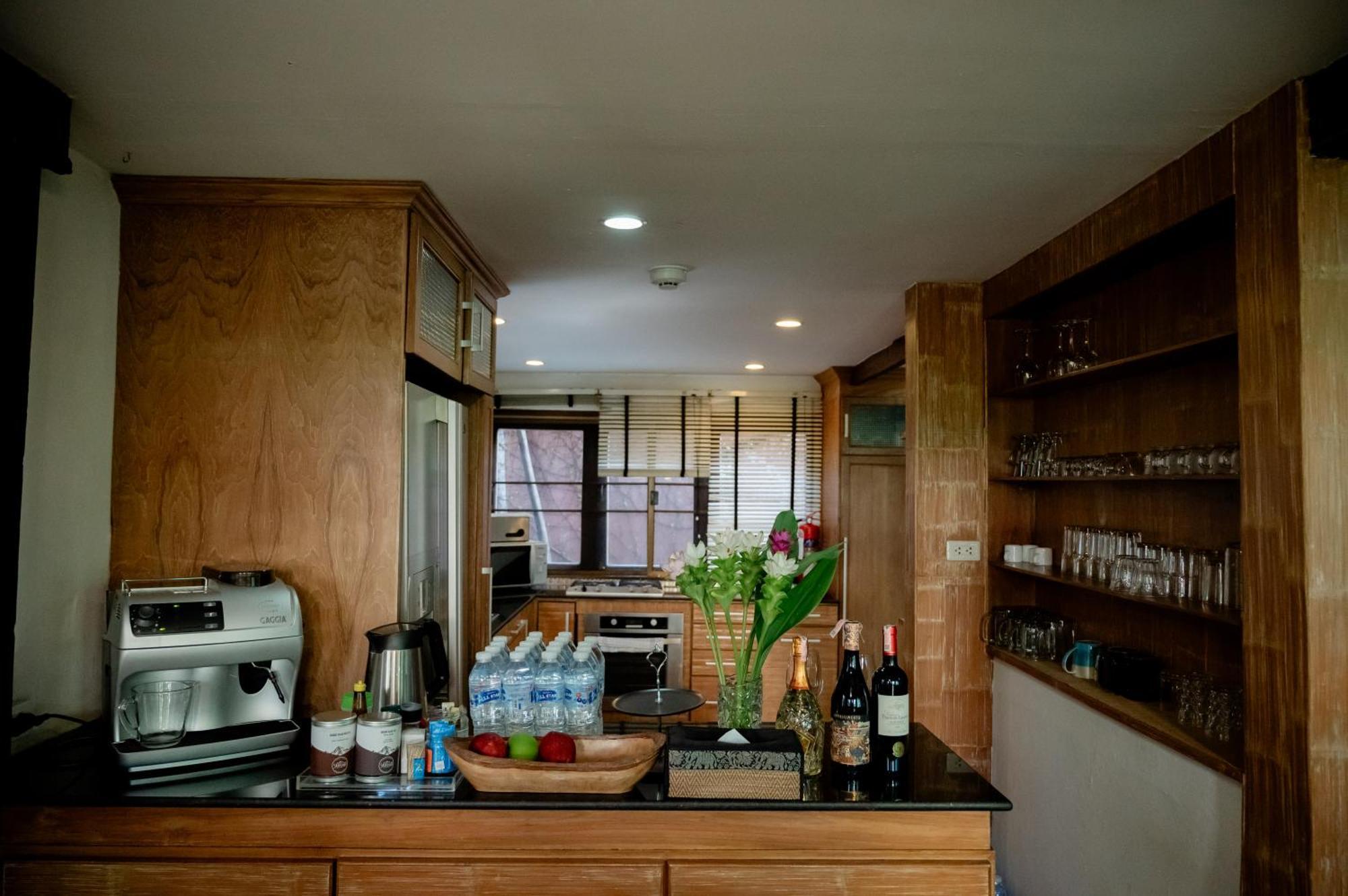 Tolani Northgate Villa Chiang Mai Bagian luar foto